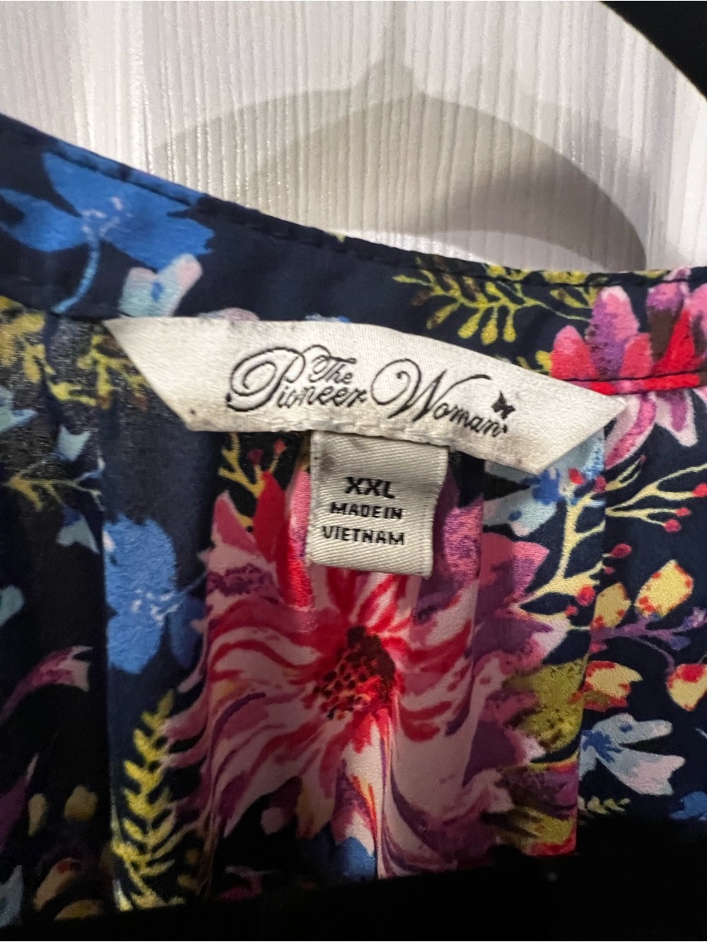 The Pioneer Woman Navy Floral Tunic Top with Pink & Red Blooms - Picture 4 of 9